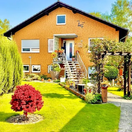 70 m2 Souterrain in Stadtnähe mit 2 Bädern und EV Lademöglichkeit Niestetal Exterior foto
