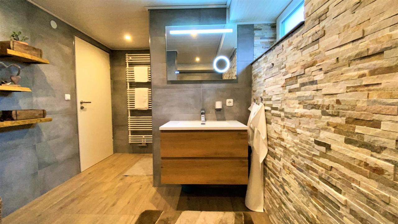 70 M2 Souterrain In Stadtnähe Mit 2 Bädern Und Ev Lademöglichkeit * Niestetal