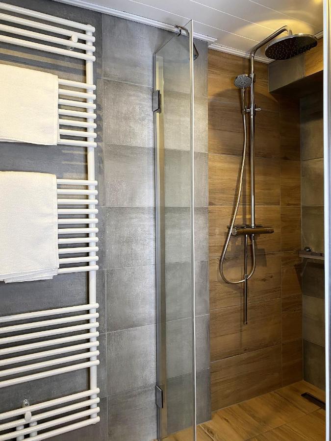 Apartment 70 M2 Souterrain In Stadtnähe Mit 2 Bädern Und Ev Lademöglichkeit Niestetal