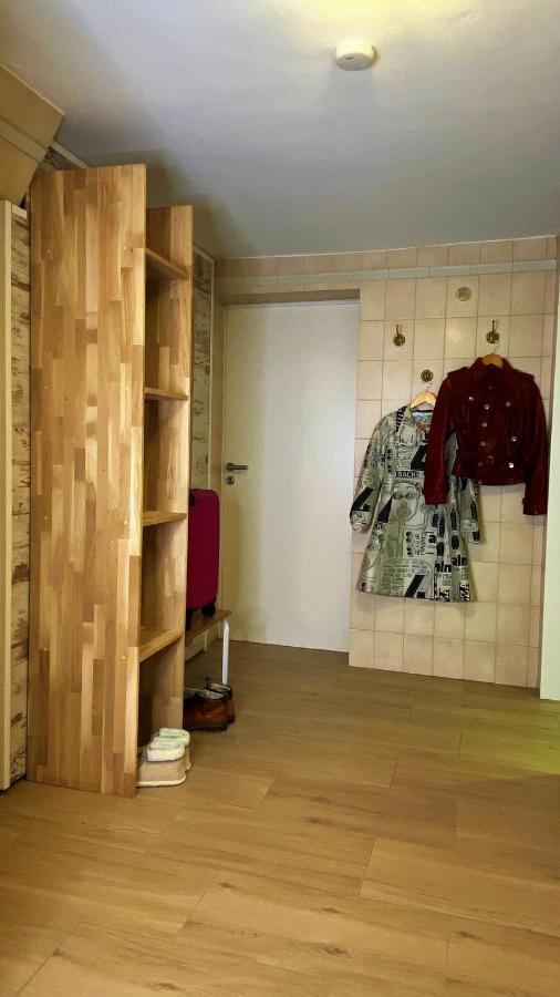 Apartment 70 M2 Souterrain In Stadtnähe Mit 2 Bädern Und Ev Lademöglichkeit *